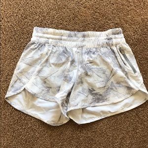 Lululemon tracker short